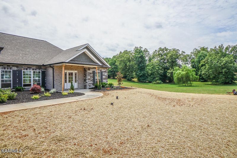 5048 Chosin Tr, Greenback, TN 37742