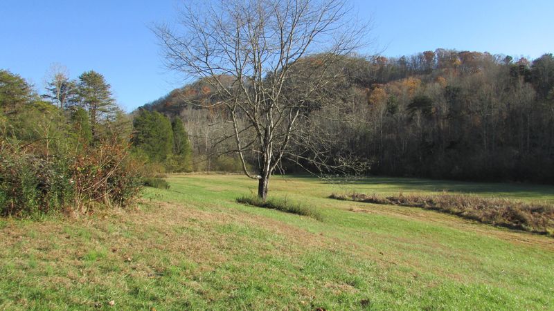 505 Blockhouse Valley Rd, Clinton, TN 37716