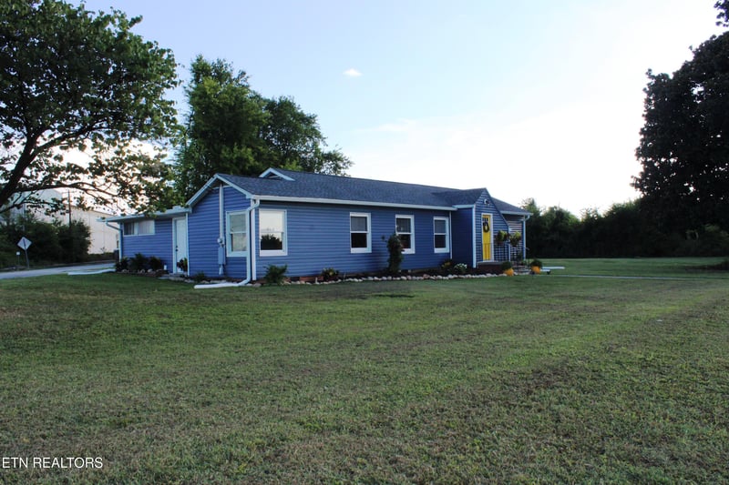 505 Cusick Rd, Rockford, TN 37853