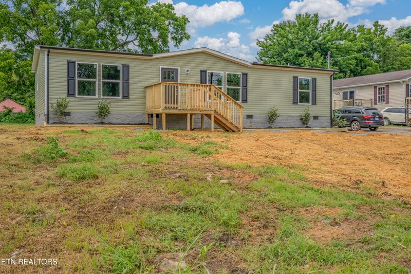 505 E Hemlock St, Lafollette, TN 37766