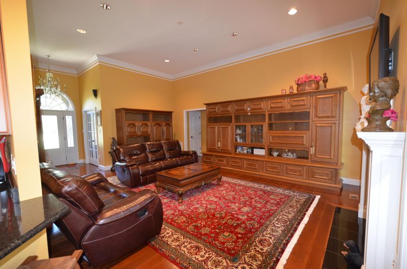505 Emory Valley Rd, Oak Ridge, TN 37830