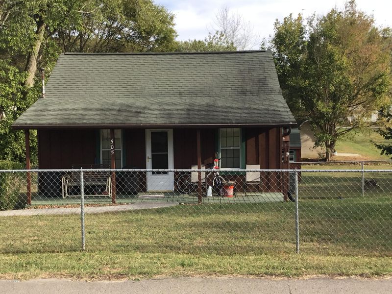 505 Glendale Ave, Clinton, TN 37716
