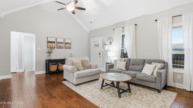505 Greystoke Ln, Knoxville, TN 37912
