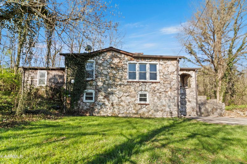 505 N Chilhowee Dr, Knoxville, TN 37924
