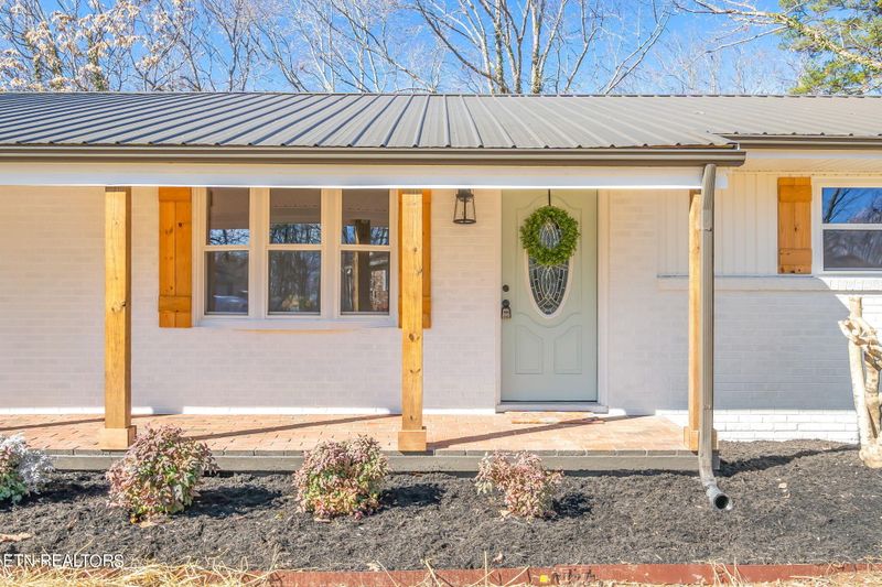 505 W Ridgecrest Dr, Kingston, TN 37763