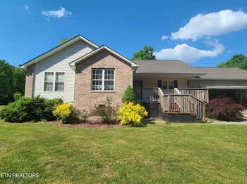 505 Yuchi Dr, Crossville, TN 38572