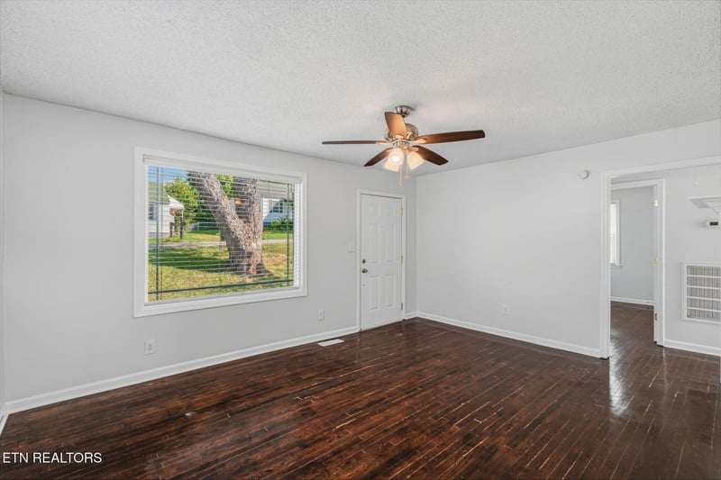 506 Broadview Dr, Knoxville, TN 37912