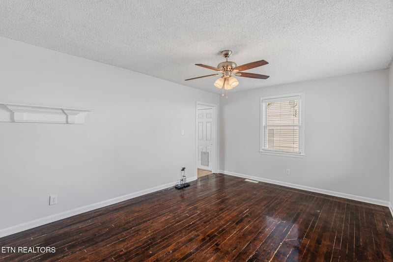 506 Broadview Dr, Knoxville, TN 37912
