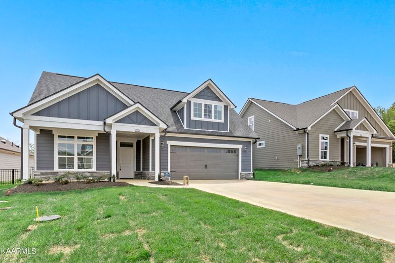 506 Chestnut Pl, Loudon, TN 37774