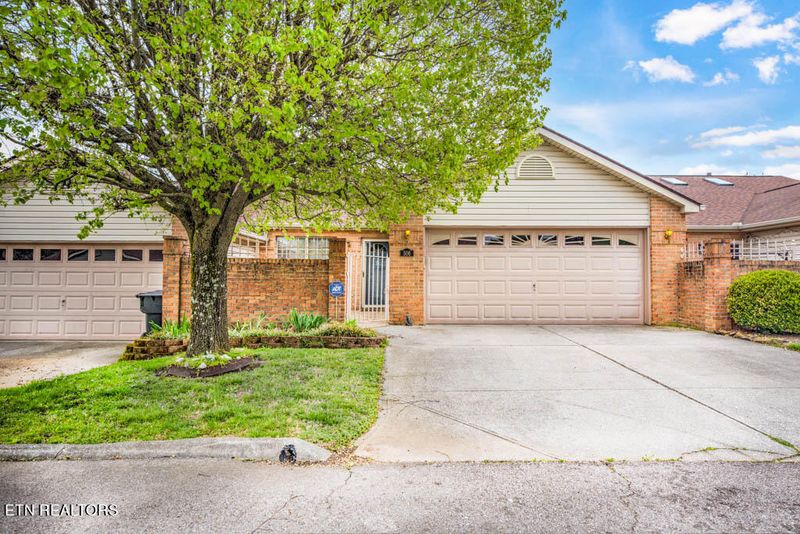 506 Delft Way, Knoxville, TN 37923
