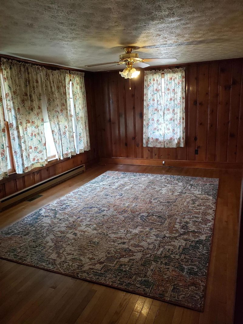 506 E Hemlock St, Lafollette, TN 37766