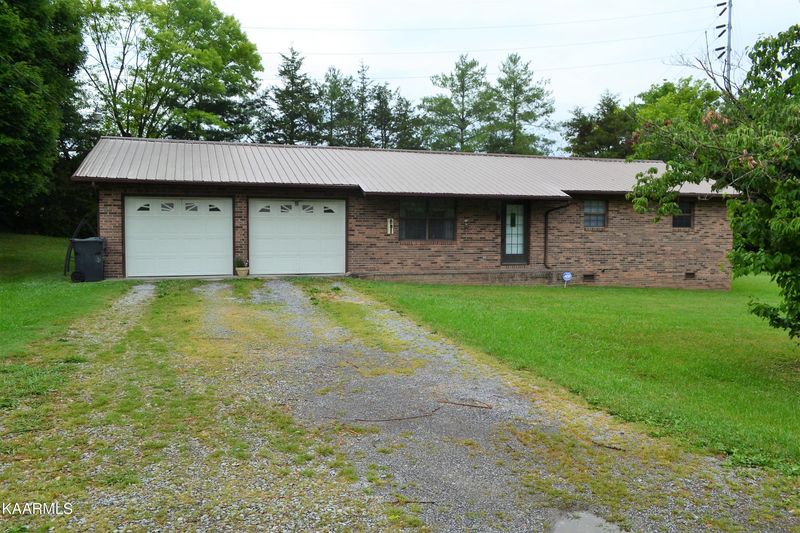 506 Maple Ln, Pigeon Forge, TN 37863