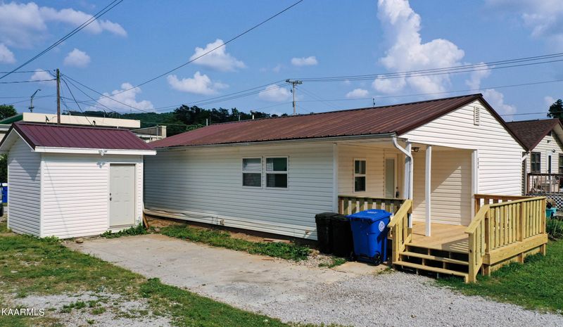 506 Wallace Ave, Rocky Top, TN 37769