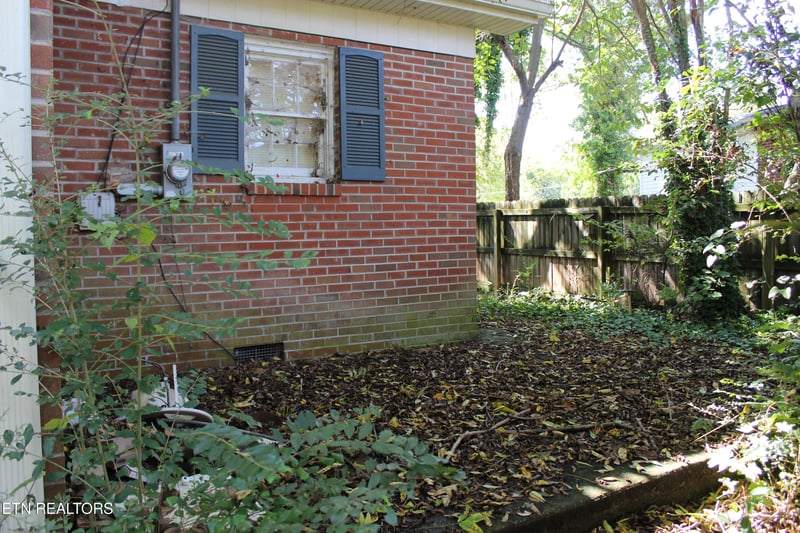 506 Wharf St, Loudon, TN 37774
