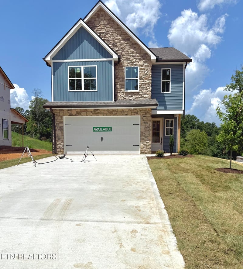 507 8th Ave, Lenoir City, TN 37771