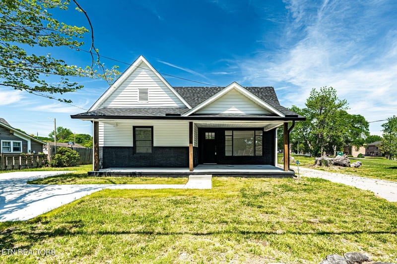 507 E Inskip Dr, Knoxville, TN 37912