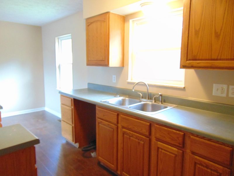 507 E Winchester St, Rockwood, TN 37854