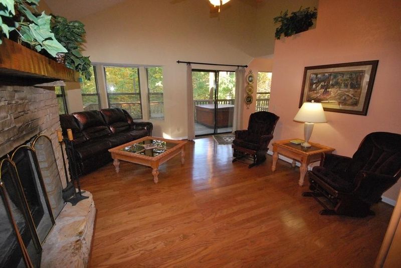 507 Edgewood Dr, Gatlinburg, TN 37738