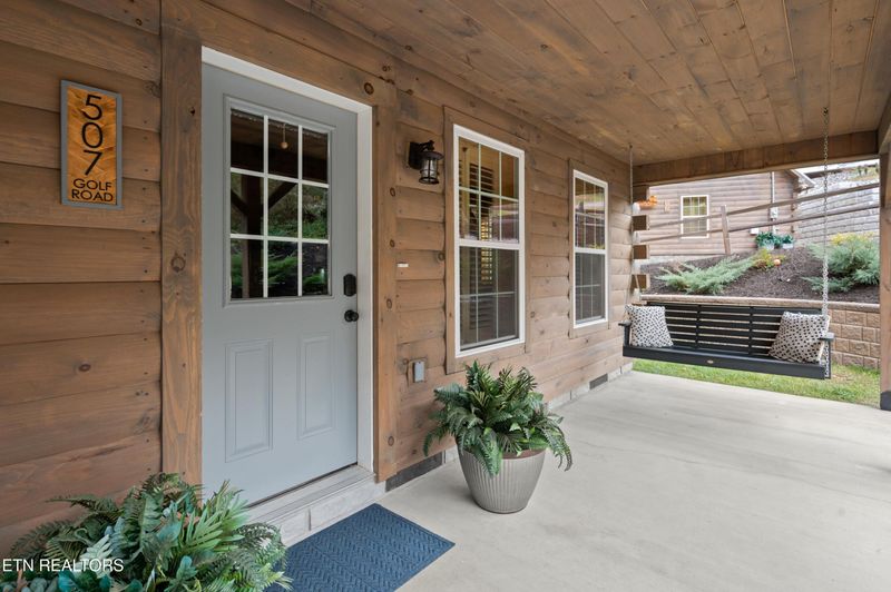 507 Golf Rd, Pigeon Forge, TN 37863