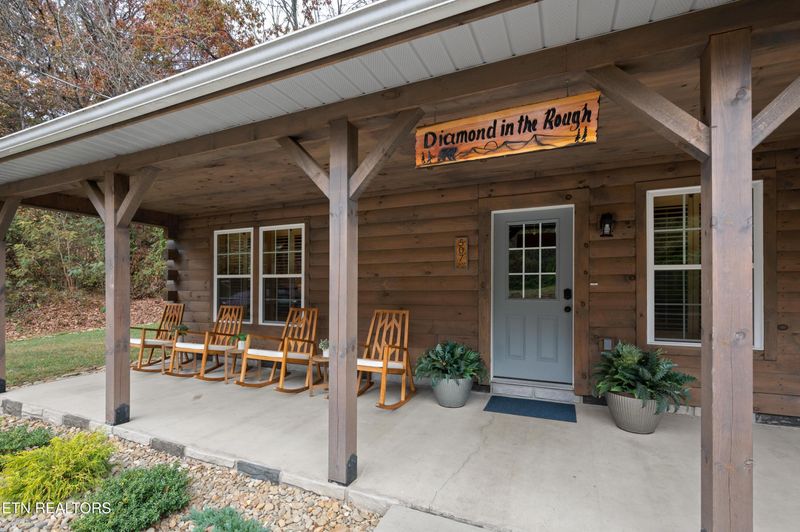 507 Golf Rd, Pigeon Forge, TN 37863