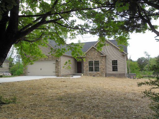 507 Granville Conner Rd, Powell, TN 37849