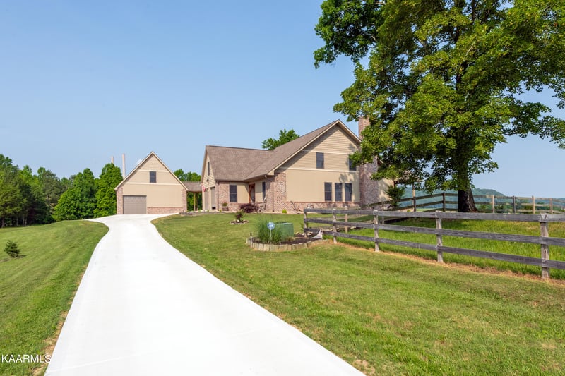 507 Gunters Way, Harriman, TN 37748