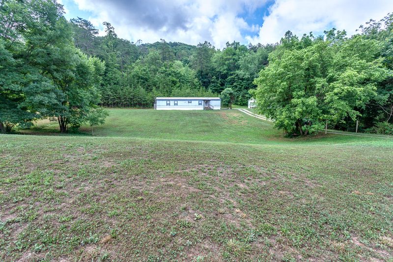 5075 Hickory Valley Rd, Heiskell, TN 37754