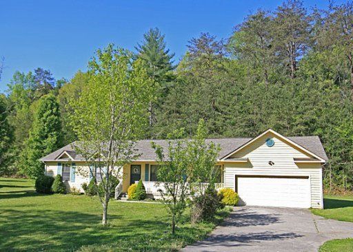 508 Kings Hills Blvd, Pigeon Forge, TN 37863