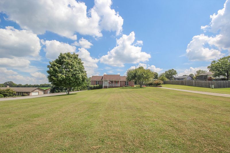 508 River Run Dr, Maryville, TN 37804