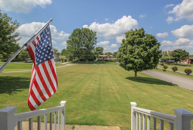 508 River Run Dr, Maryville, TN 37804