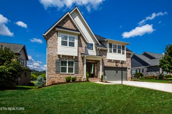 508 Turnberry Cir, Lenoir City, TN 37772