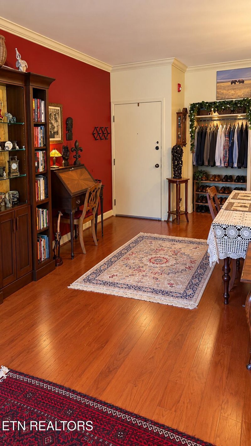 508 Union Ave #205, Knoxville, TN 37902
