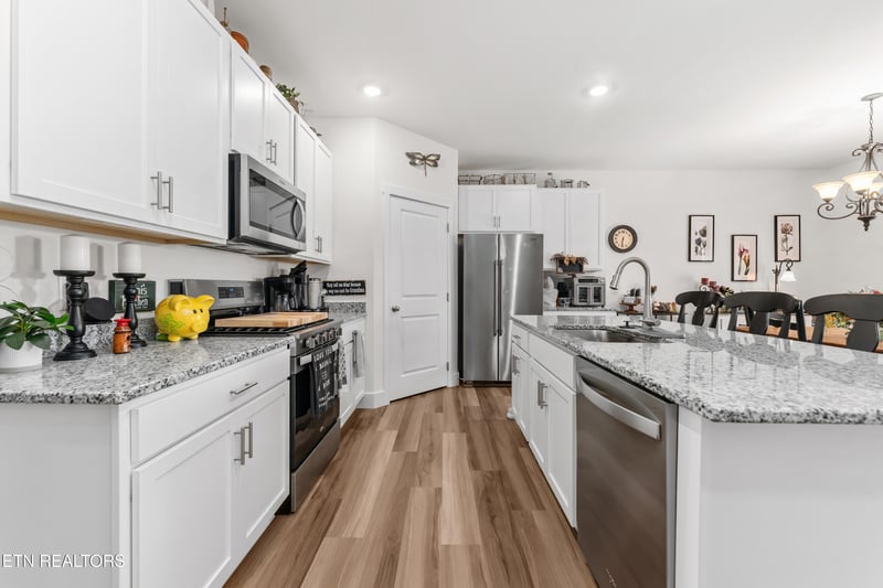 5084 Grist Ln, Morristown, TN 37813