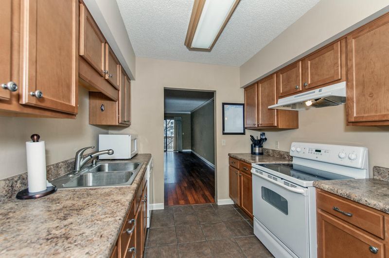 509 11th St #3005, Knoxville, TN 37916