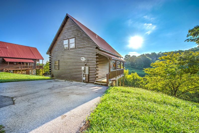 509 Hideaway Ridge Cir, Sevierville, TN 37862