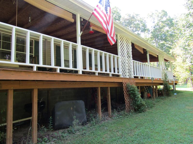509 Hoover Rd, Crossville, TN 38572