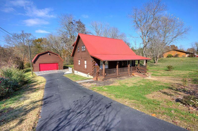 509 Mount Dr, Sevierville, TN 37876