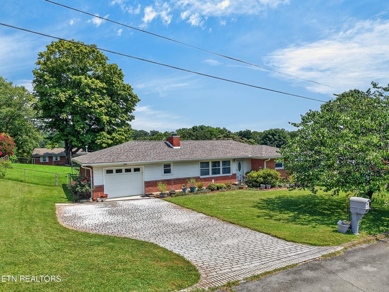 509 Scenic Dr, Clinton, TN 37716