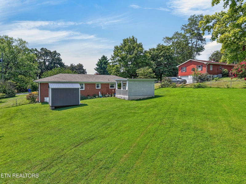 509 Scenic Dr, Clinton, TN 37716