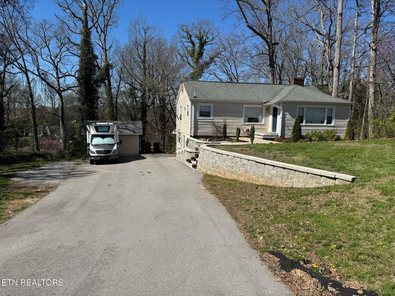 509 Taylor Rd, Knoxville, TN 37920