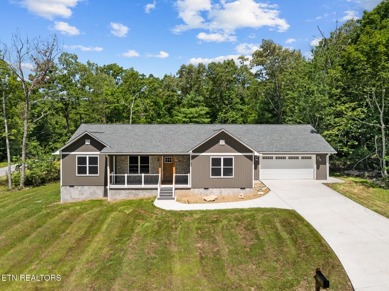 509 Yuma Dr, Crossville, TN 38572