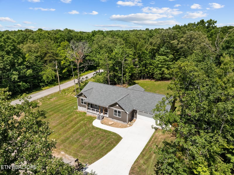 509 Yuma Dr, Crossville, TN 38572