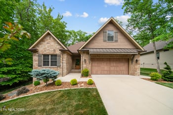 51 Oak Leaf Cir, Fairfield Glade, TN 38558