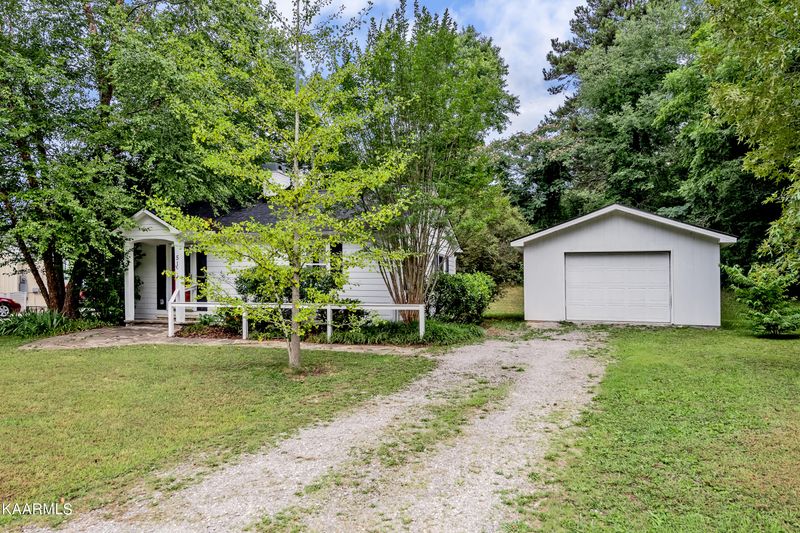 51 West Circle Rd, Norris, TN 37828
