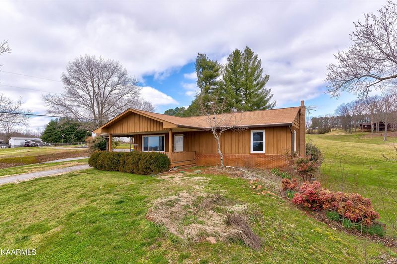 510 Old Sinking Creek Rd, Greenback, TN 37742