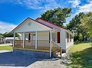 510 S Cumberland Ave, Lafollette, TN 37766