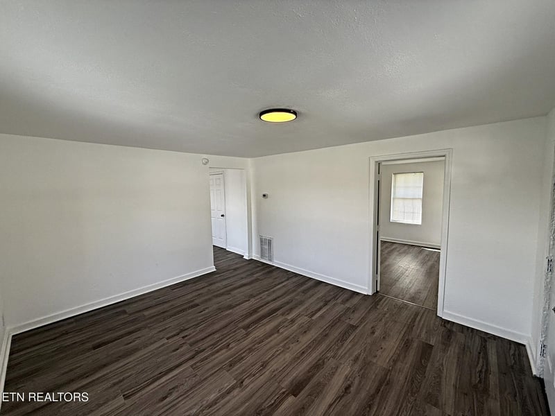510 S Cumberland Ave, Lafollette, TN 37766