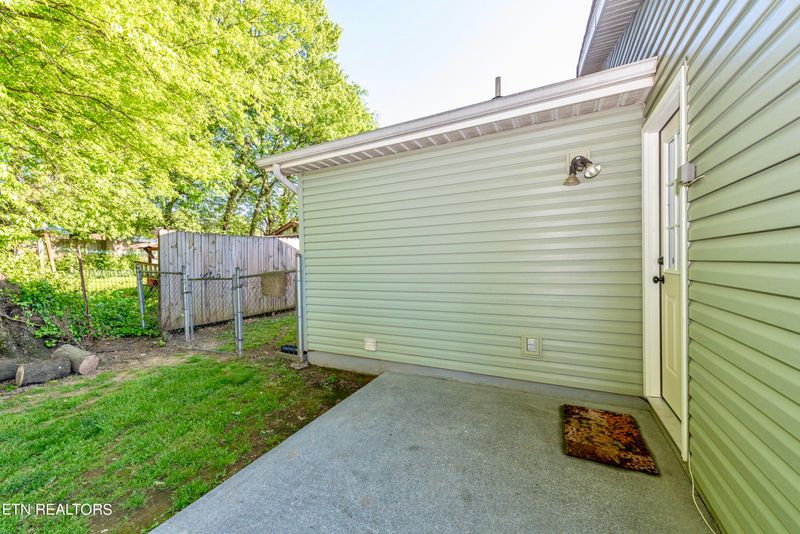 510 Wright Rd, Maryville, TN 37804