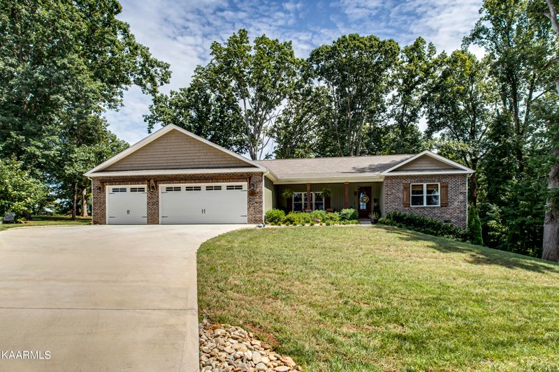 5101 Brooksview Rd, Lenoir City, TN 37772