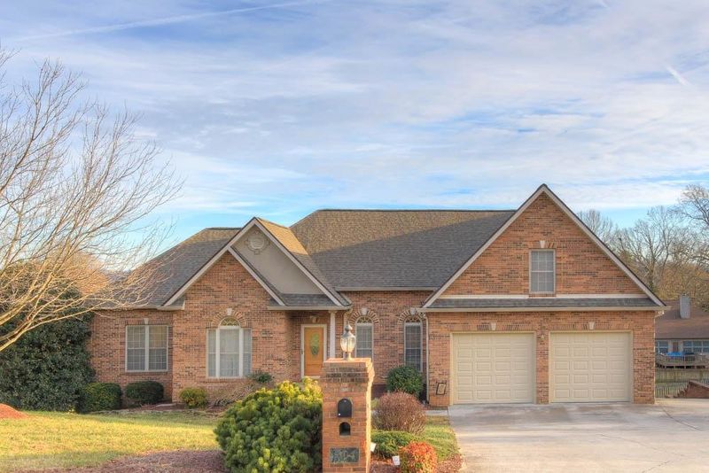 5104 Gouffon Rd, Knoxville, TN 37918